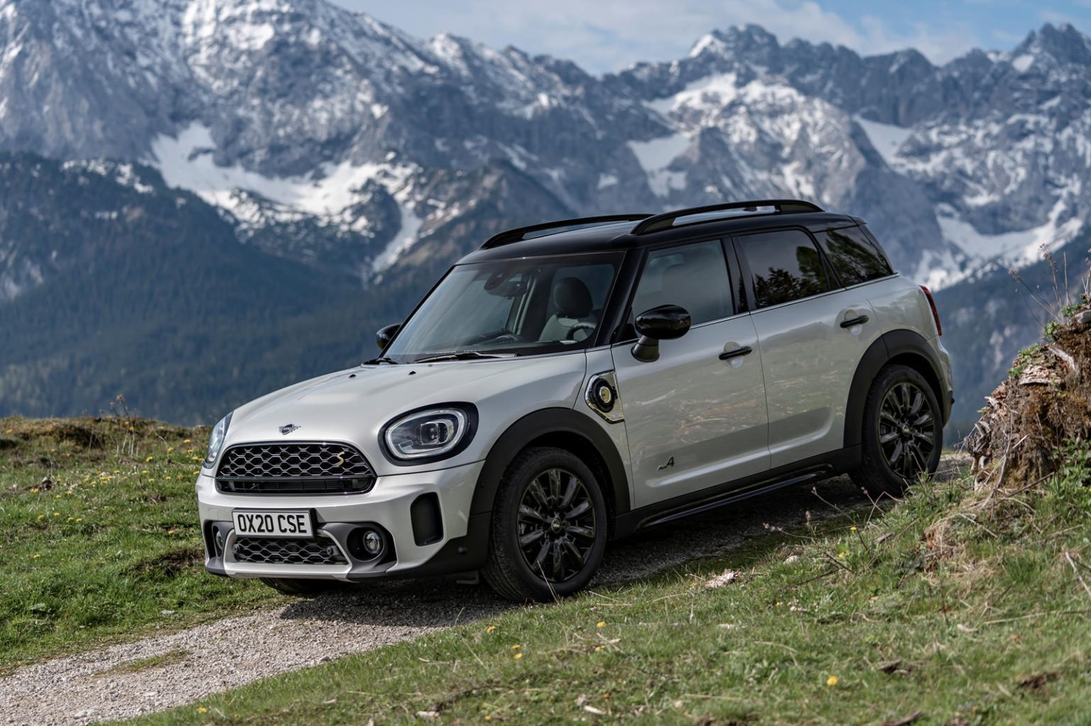 Exploring the AllNew Mini Cooper Plug In Hybrid for an EcoFriendly