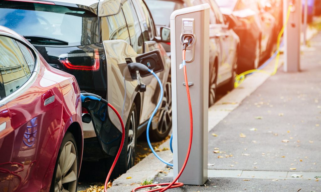 how to electric car chargers work