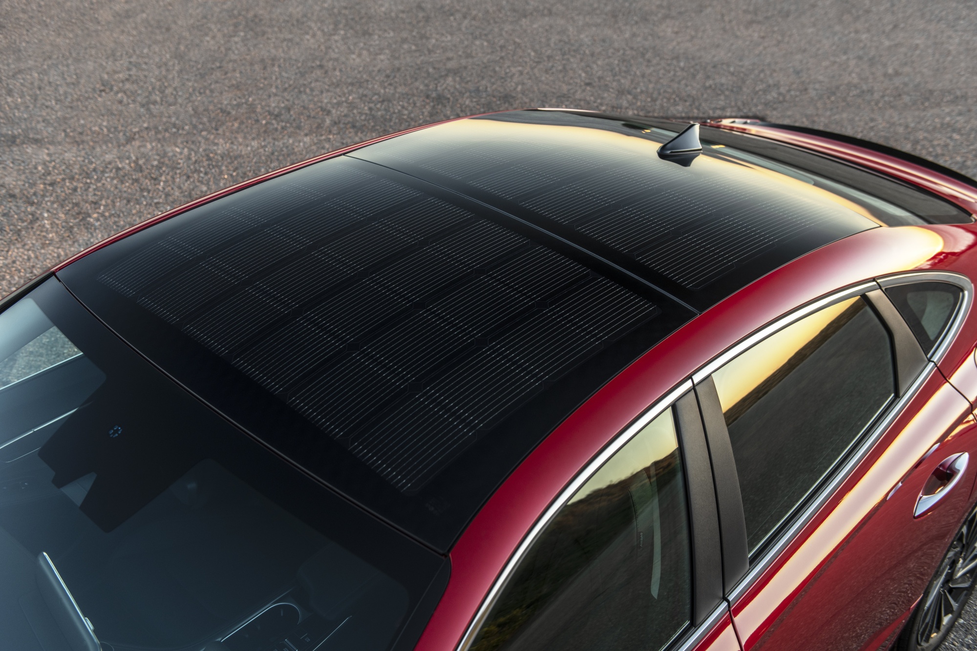 Electric Cars With Solar Roofs