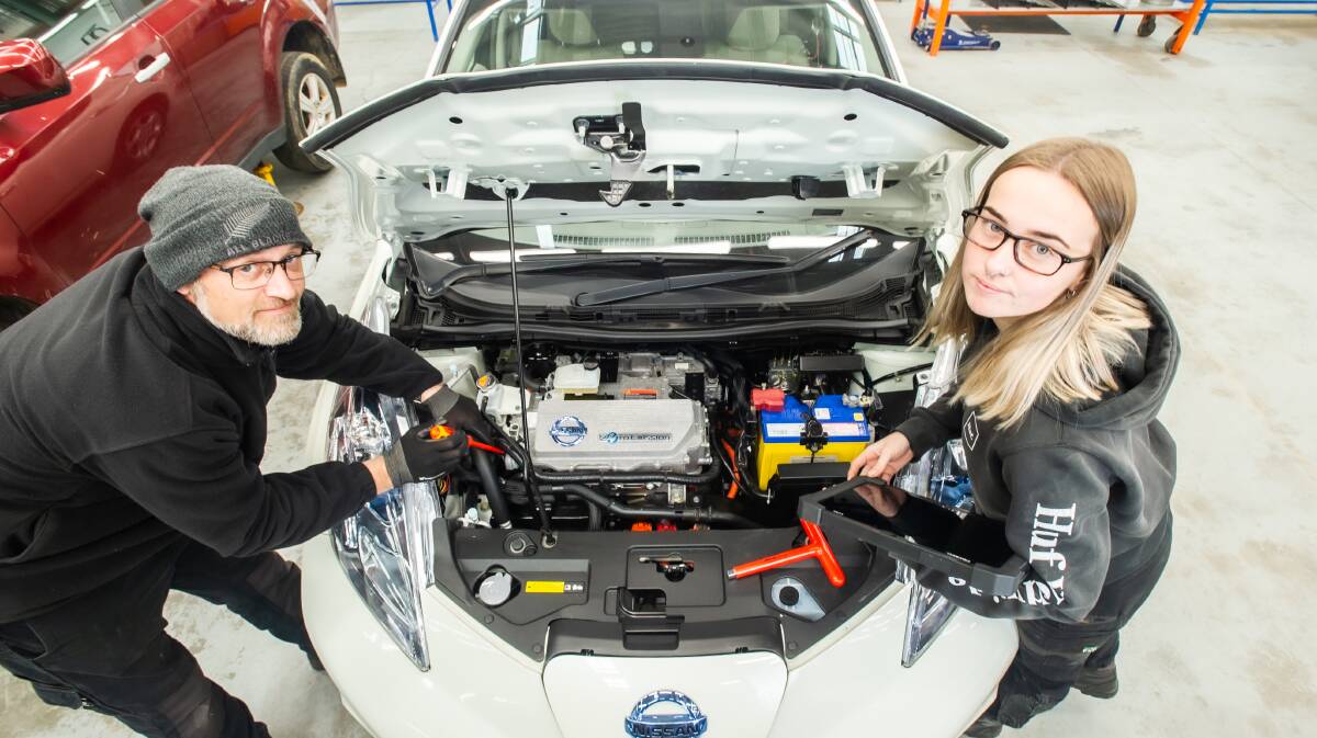 Mechanic For Electric Cars