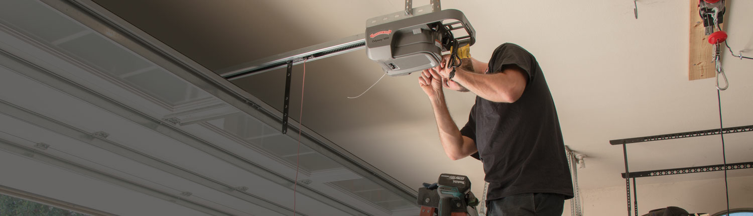 New Installed Craftsman Garage Door Opener Opens And Closes Spraticly